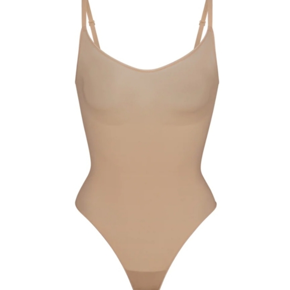 SKIMS EVERYDAY SCULPT BODYSUIT - Picture 1 of 6